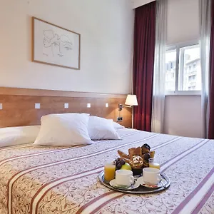 2* Otel Acta Antibes