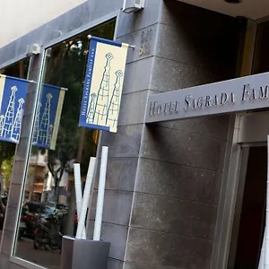 *** Otel Sagrada Familia İspanya